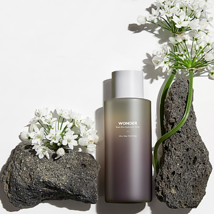 Picture of HaruHaru Wonder Wonder Black Rice Hyaluronic Toner 150ml